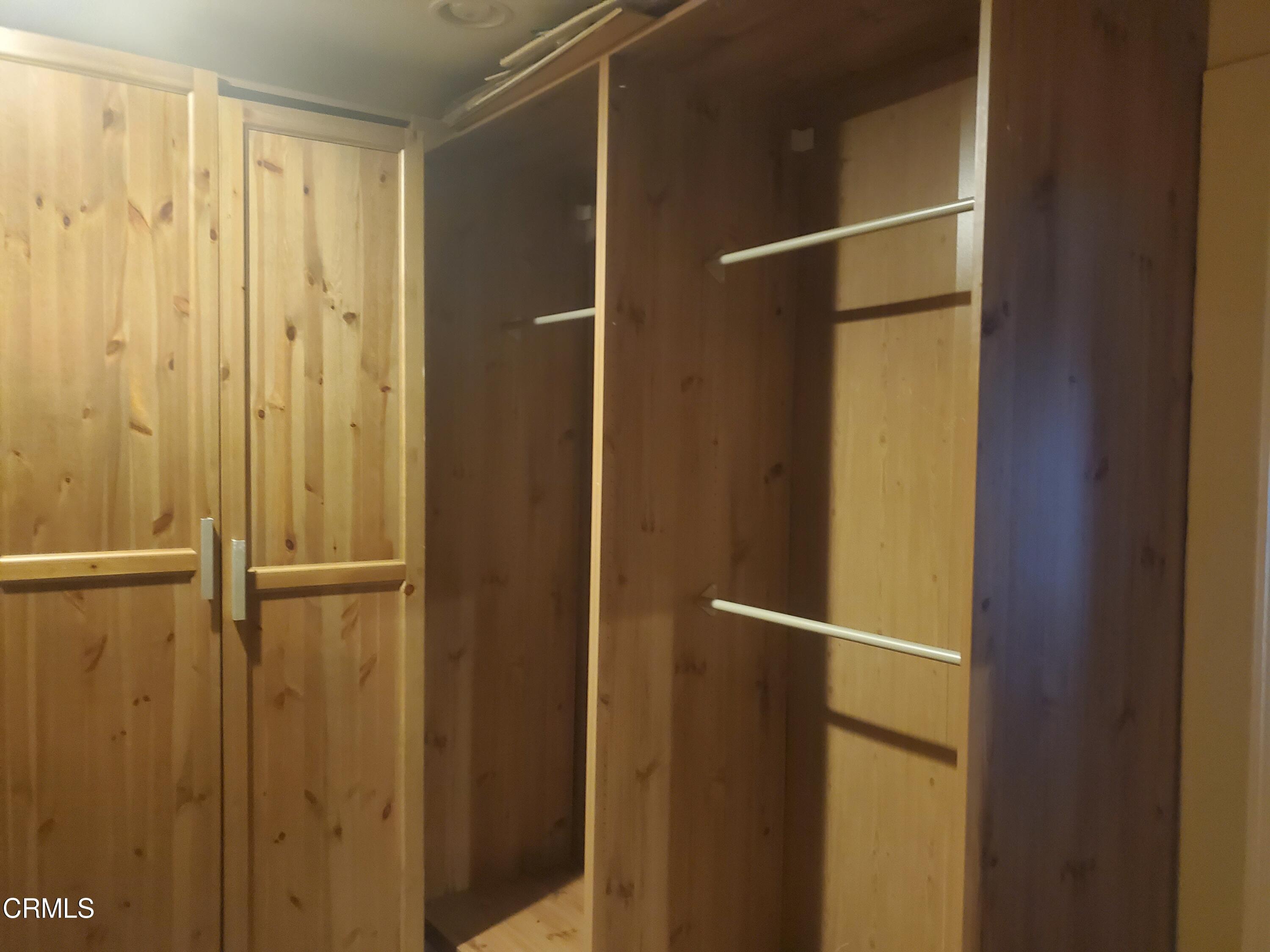 905 Chapman Avenue Pasadena, CA 91103 - Photo 12 of 20 a bathroom with a glass shower door