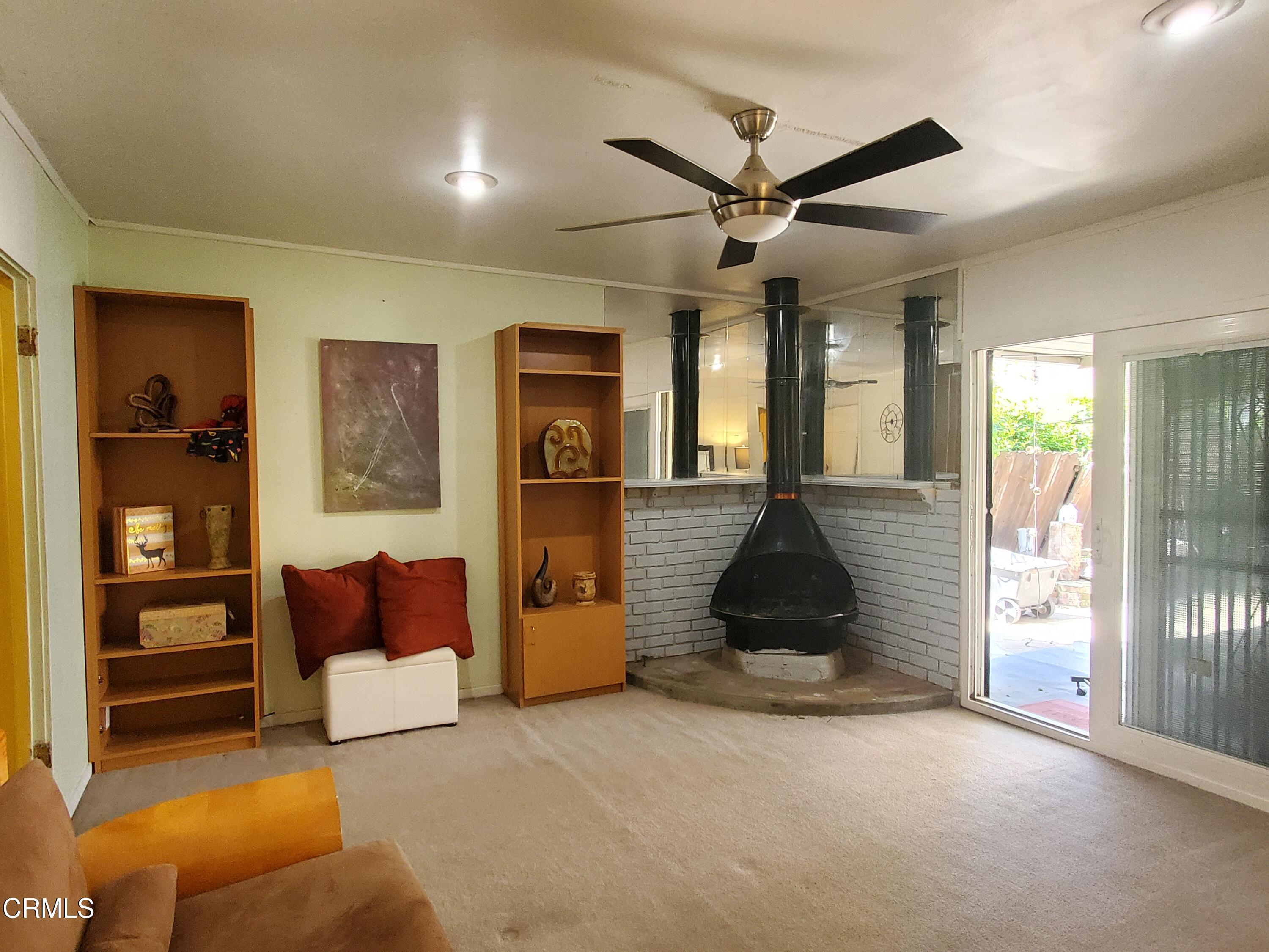 905 Chapman Avenue Pasadena, CA 91103 - Photo 14 of 20 a living room with furniture