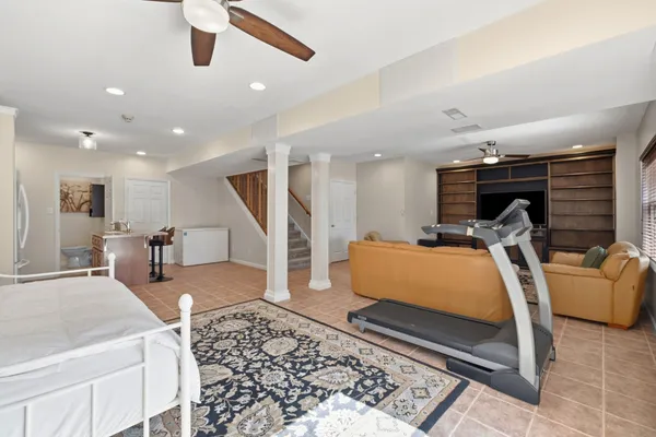 $649,900 | 1585 Everett Lane, Hopkinsville, KY 42240