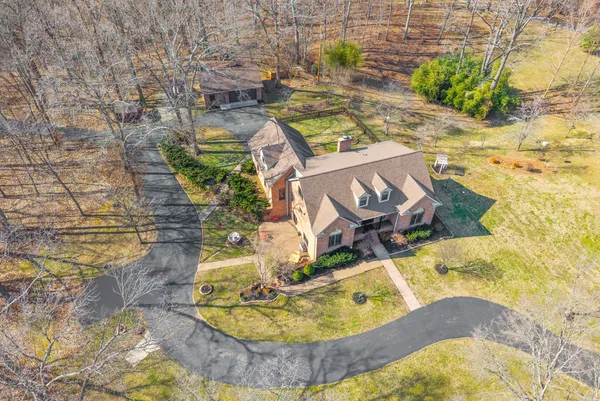 $649,900 | 1585 Everett Lane, Hopkinsville, KY 42240