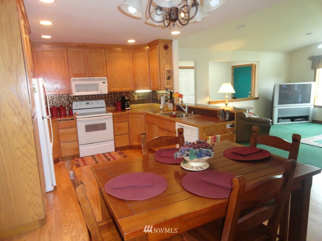 1158 Portage Road Camano Island, WA 98282 - Photo 7 of 25 Gallery Image 7