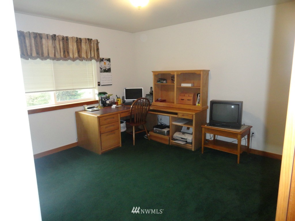 1158 Portage Road Camano Island, WA 98282 - Photo 10 of 25 Gallery Image 10