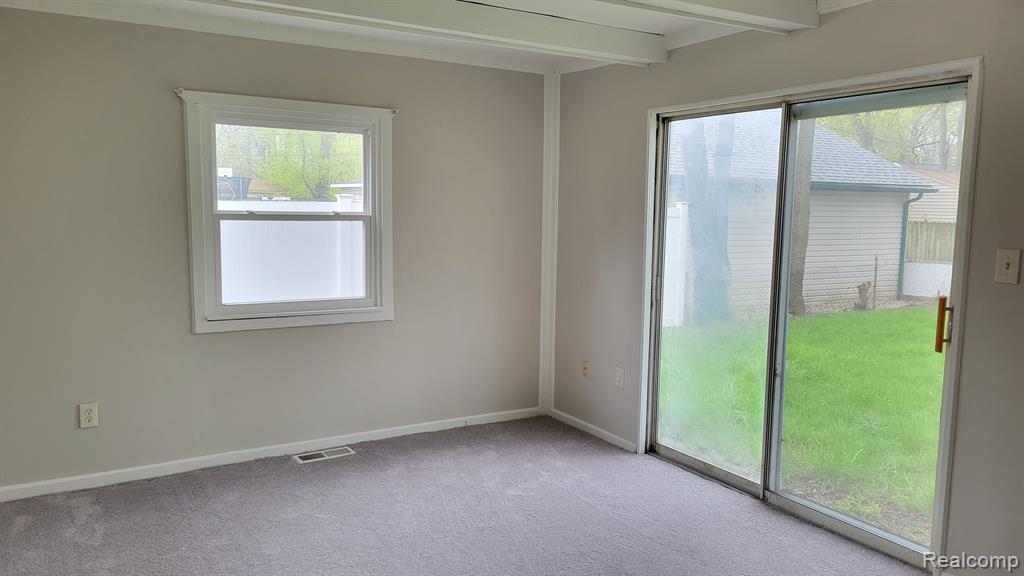 21227 Rensselaer Street Farmington, MI 48336 - Photo 10 of 13