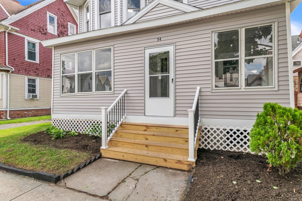 54 Princeton Street Springfield, MA 01109 - Photo 3 of 39 Gallery Image 3