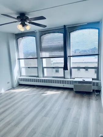 $2,200 | 1450 East 55th Place, Unit 518S, Chicago, IL 60637