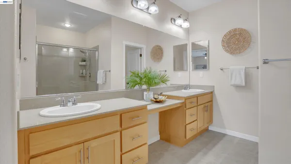 $799,800 | 170 North N Street, Unit 102, Livermore, CA 94550