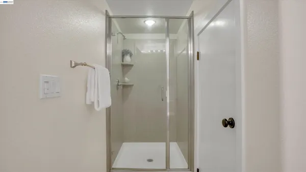 $799,800 | 170 North N Street, Unit 102, Livermore, CA 94550