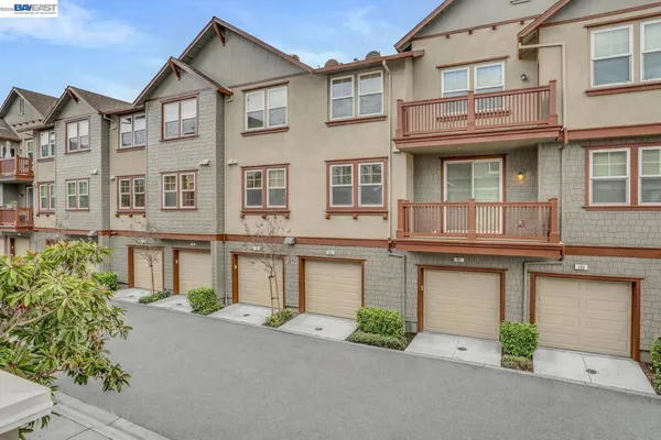 $799,800 | 170 North N Street, Unit 102, Livermore, CA 94550