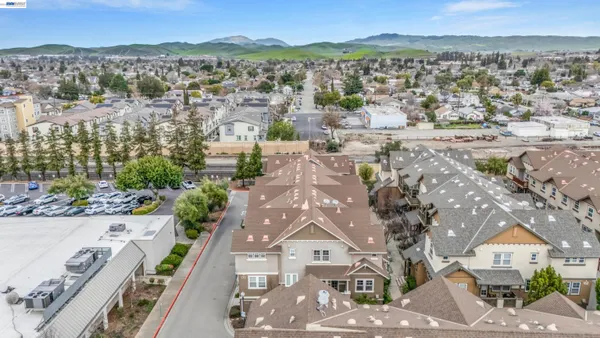 $799,800 | 170 North N Street, Unit 102, Livermore, CA 94550