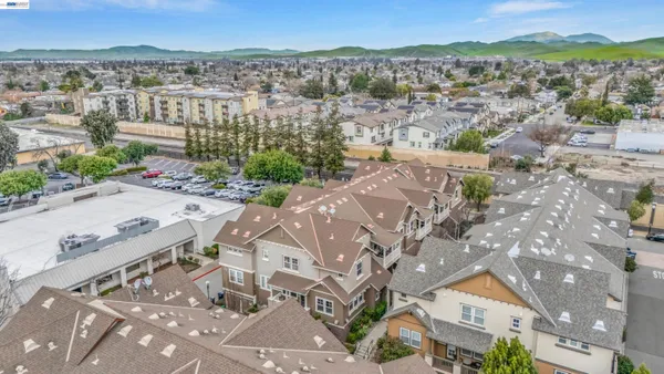 $799,800 | 170 North N Street, Unit 102, Livermore, CA 94550