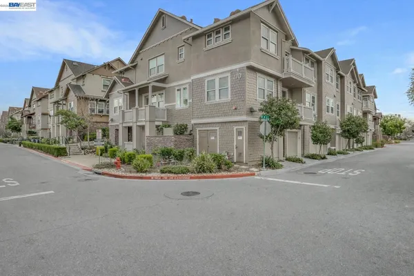 $799,800 | 170 North N Street, Unit 102, Livermore, CA 94550