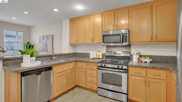 $799,800 | 170 North N Street, Unit 102, Livermore, CA 94550