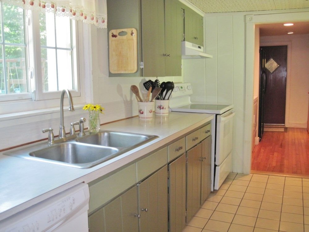 557 North Shore Road Chesterfield, NH 03462 - Photo 2 of 11