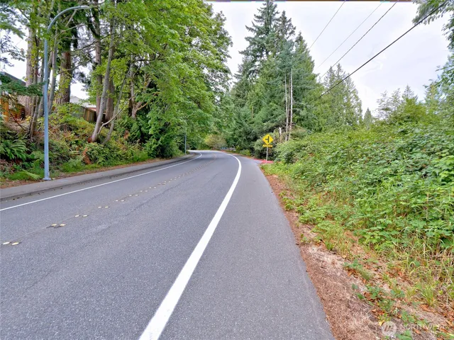 $8,000,000 | 17204 Northup Way, Bellevue, WA 98008