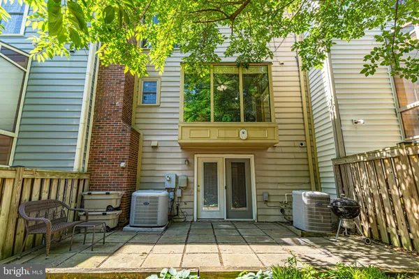 $3,900 | 10468 Breckinridge Lane, Fairfax, VA 22030