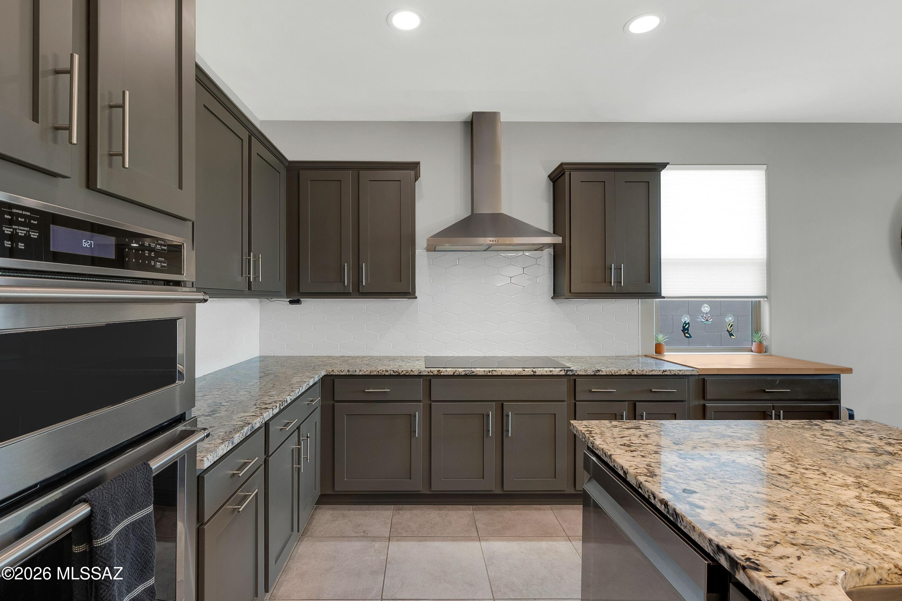 8428 North Lone Ranger Road Tucson, AZ 85743 - Photo 10 of 40