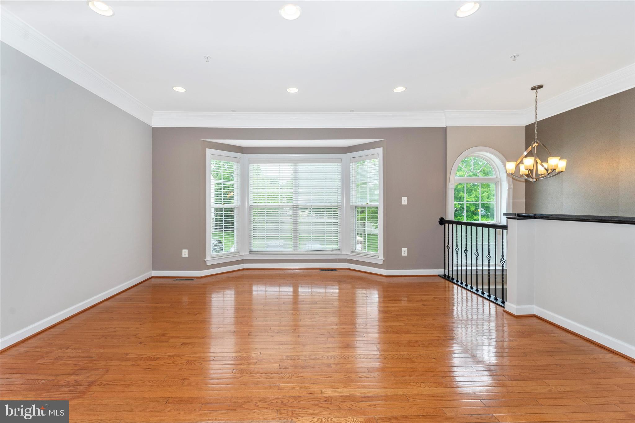2305 Abby Road Edgewater, MD 21037 - Photo 26 of 36 Living room w natural light the large bay windows
