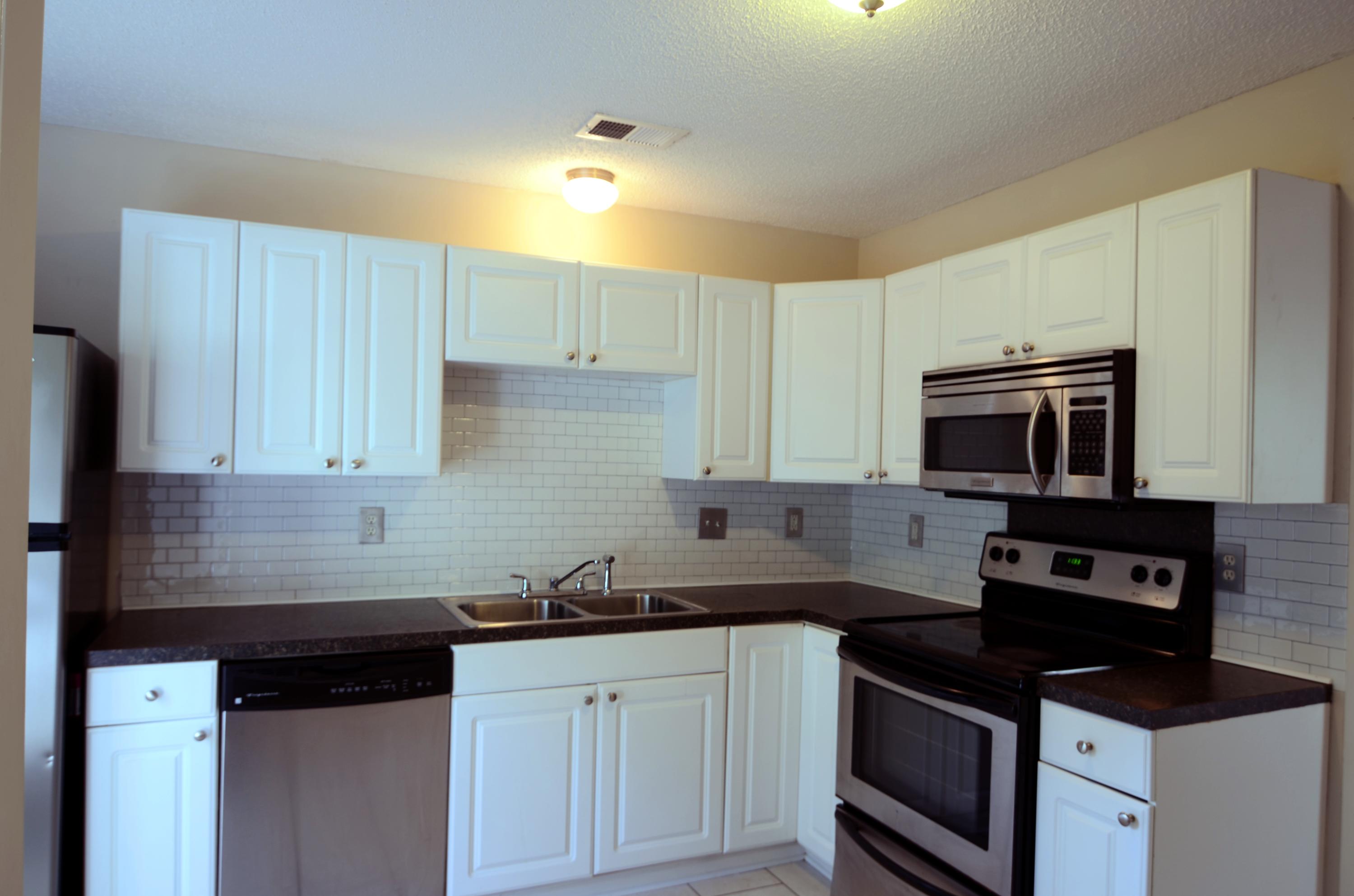 1913 Old Parsonage Road Charleston, SC 29414 - Photo 6 of 24 Kitchen - UnitA