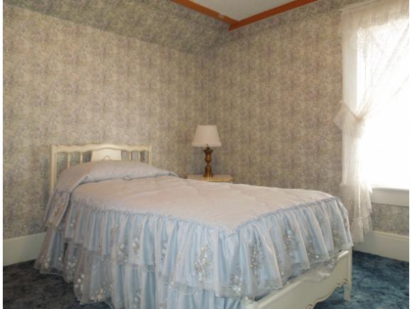43 West Street Proctor, VT 05765 - Photo 8 of 18 Gallery Image 8
