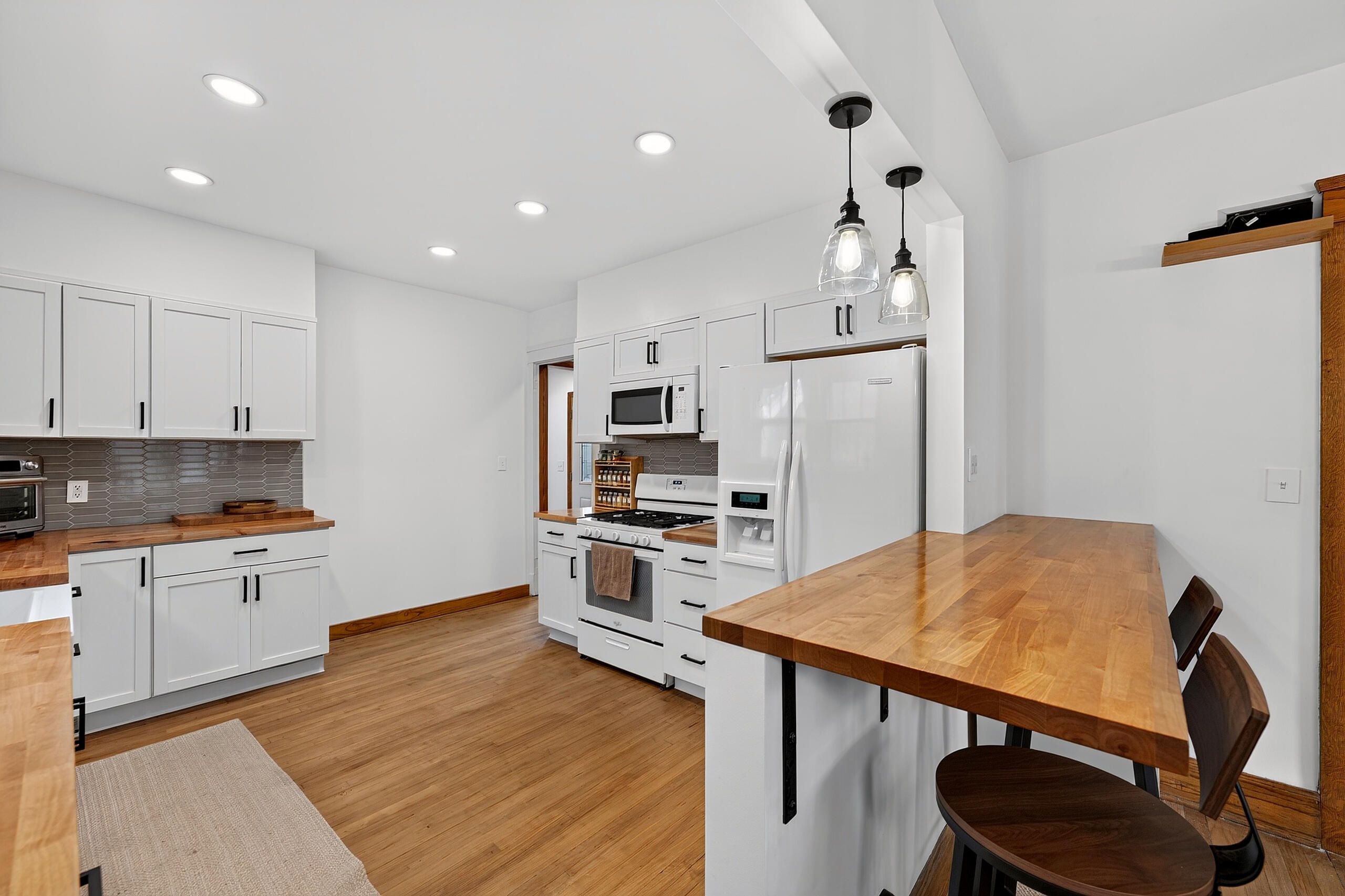 3316 Wright Avenue Racine, WI 53405 - Photo 15 of 34 DH100242
