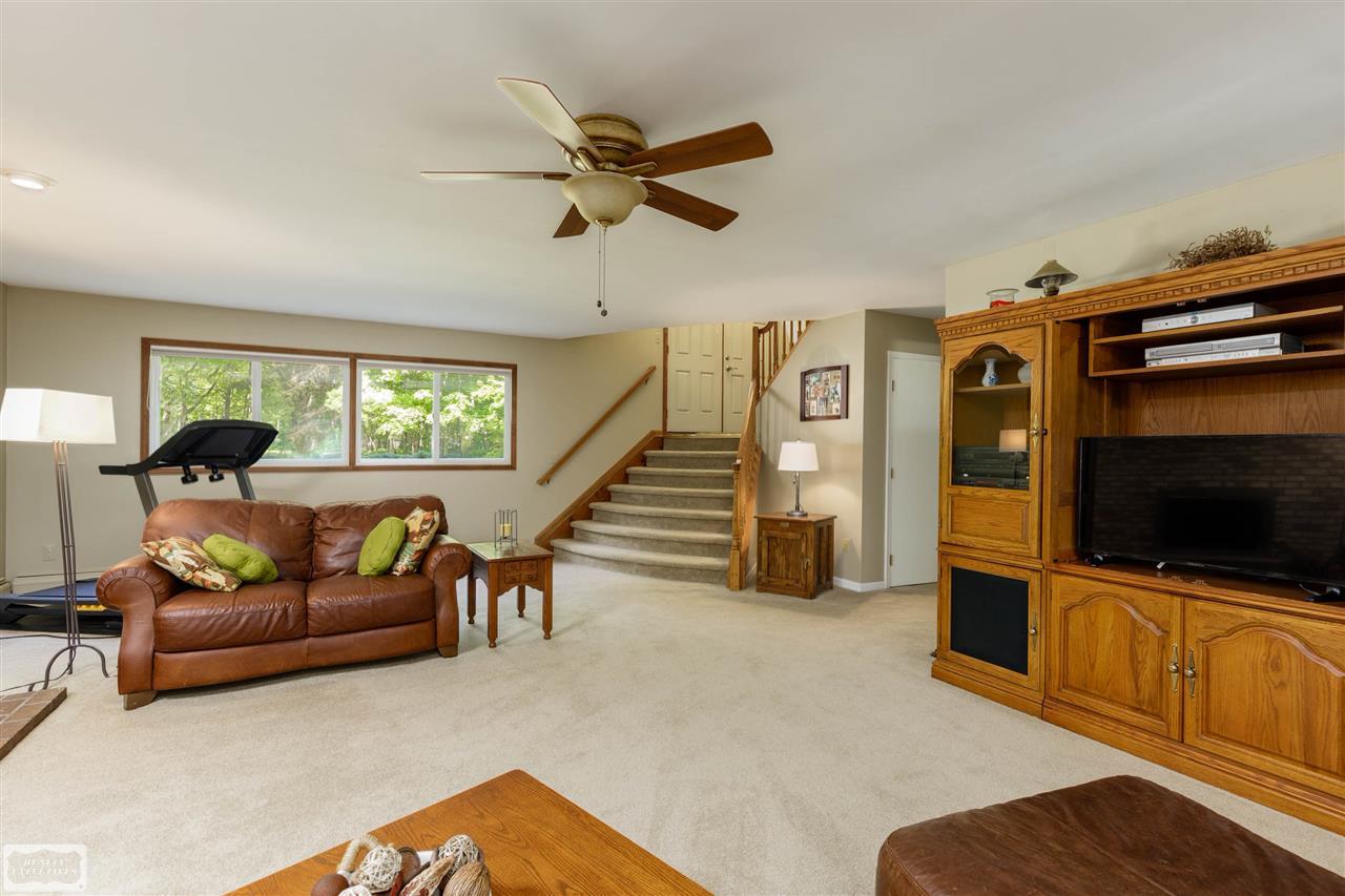 2320 Birch Road St. Clair, MI 48079 - Photo 9 of 41 50015563-8.JPG
