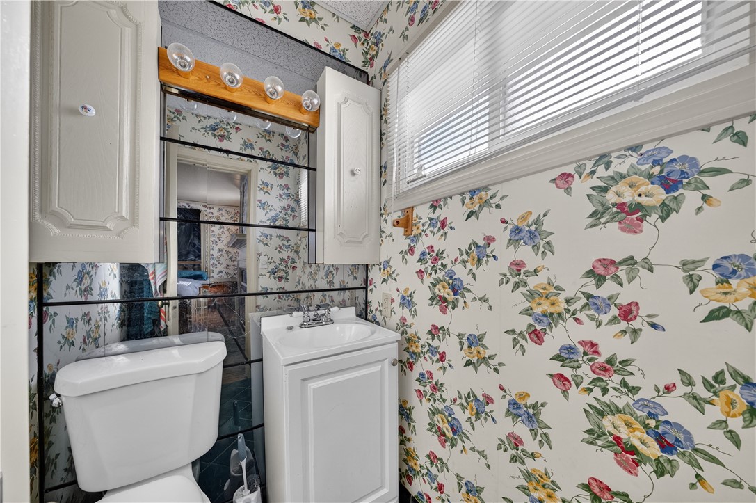 499 Hanover Street Fall River, MA 02720 - Photo 26 of 42