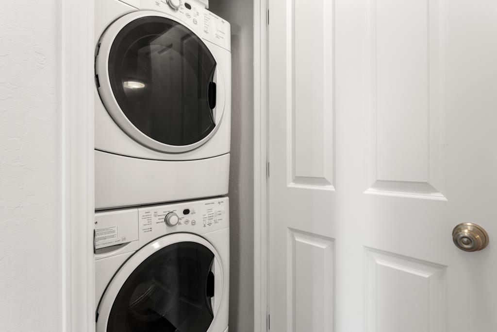 99 East Middlefield Road, Unit 41 Mountain View, CA 94043 - Photo 22 of 37 a close up view of a washer and dryer