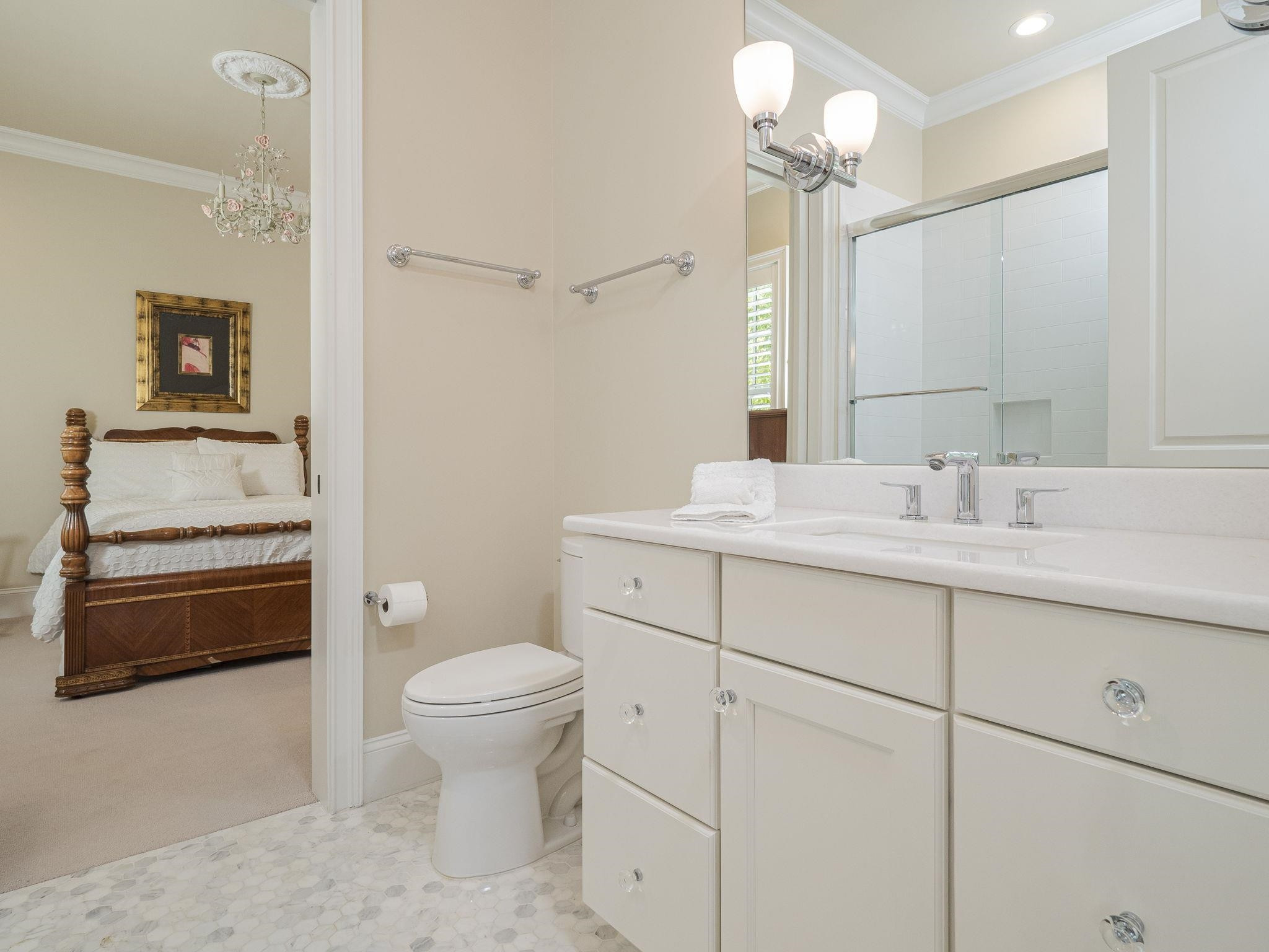 2011 Fairview Road, Unit 300 Raleigh, NC 27608 - Photo 22 of 23 Photo 22