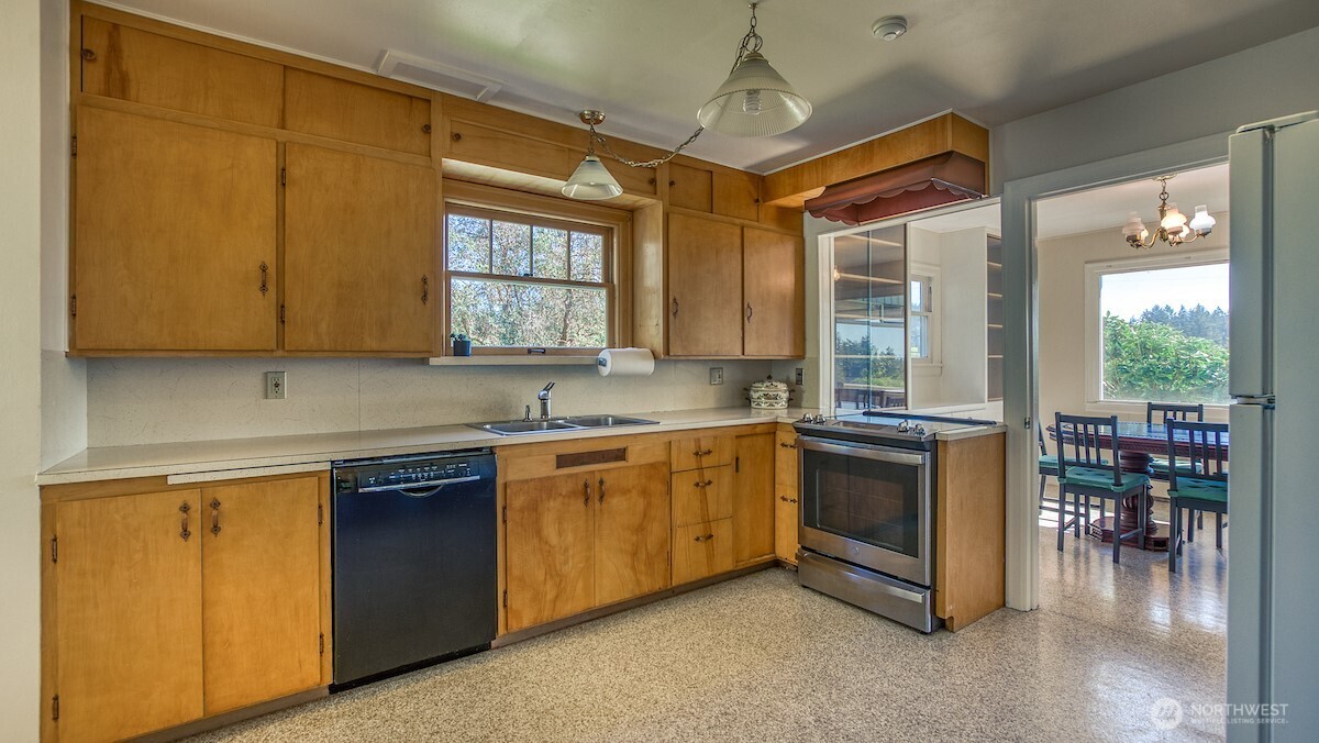 445 Point Lawrence Road Orcas Island, WA 98279 - Photo 13 of 40