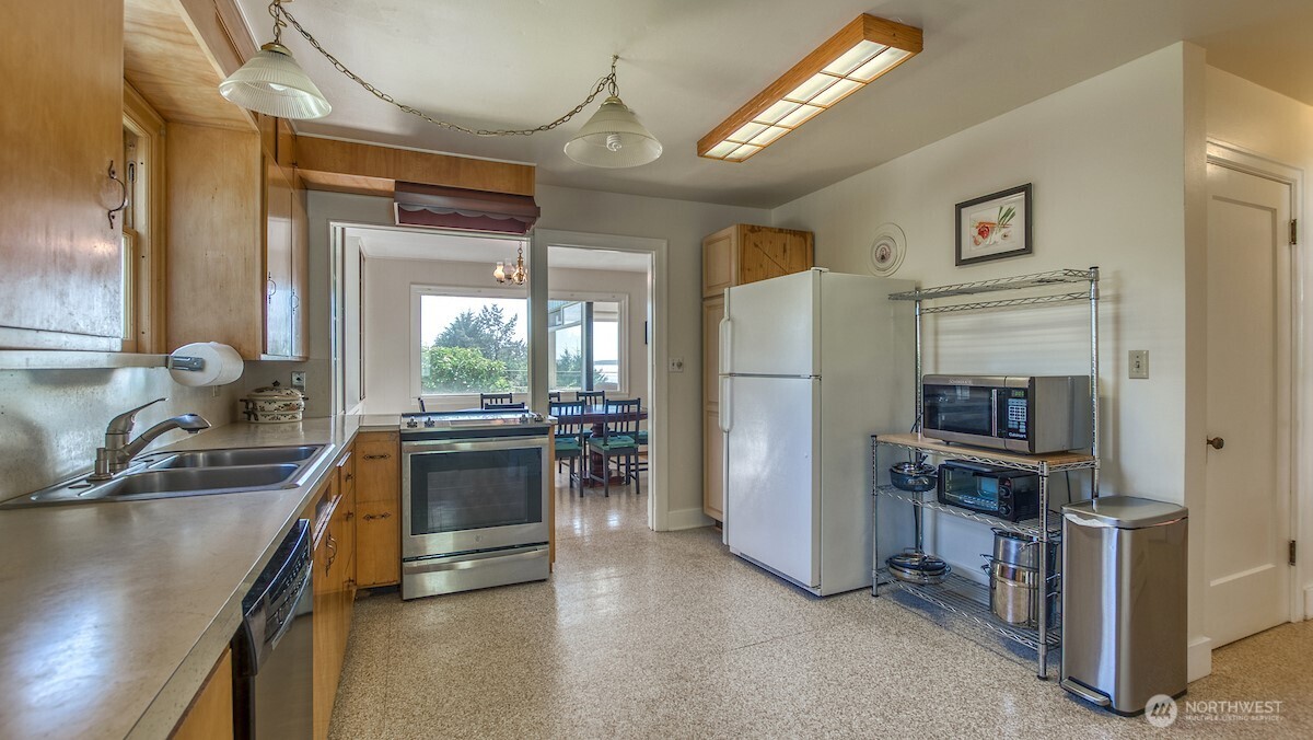 445 Point Lawrence Road Orcas Island, WA 98279 - Photo 14 of 40