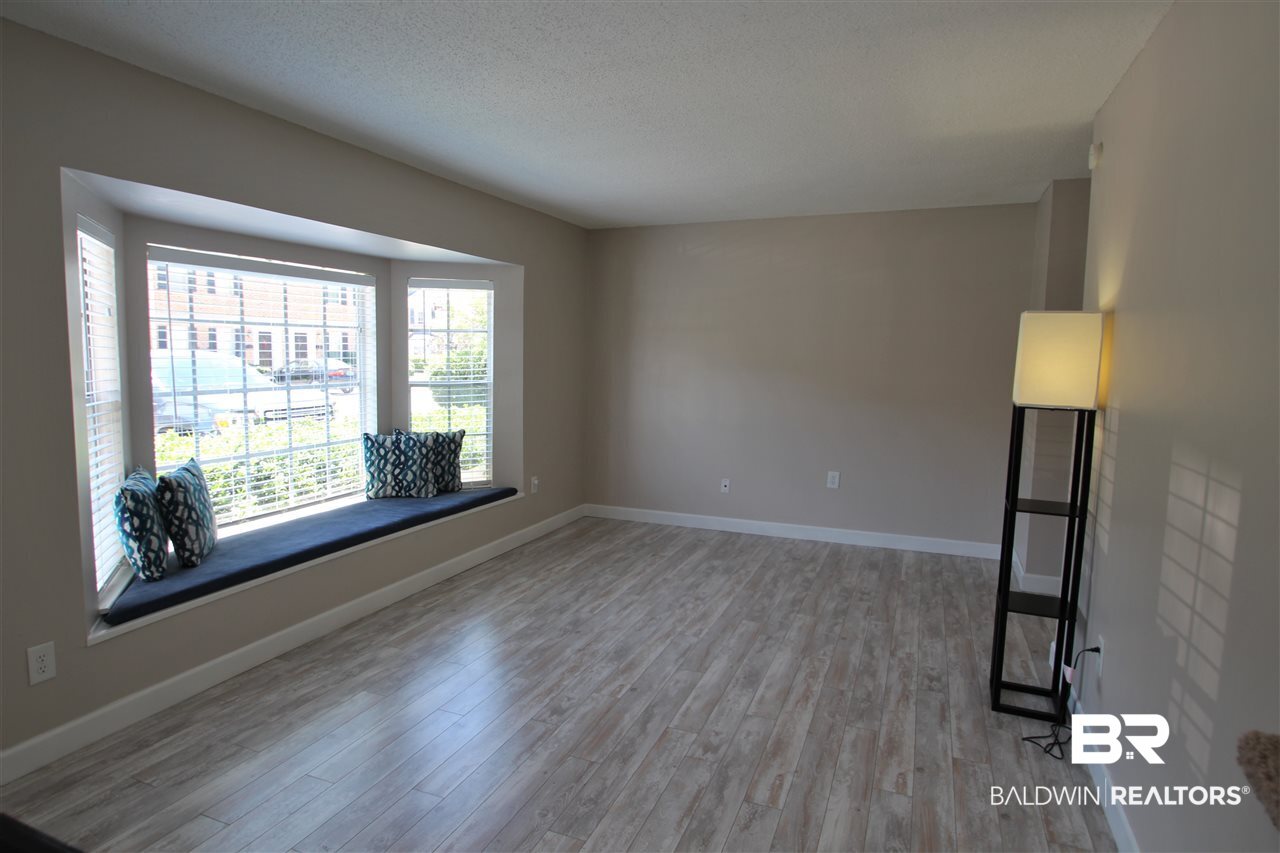 110 Du Rhu Drive, Unit 110B Mobile, AL 36608 - Photo 4 of 23
