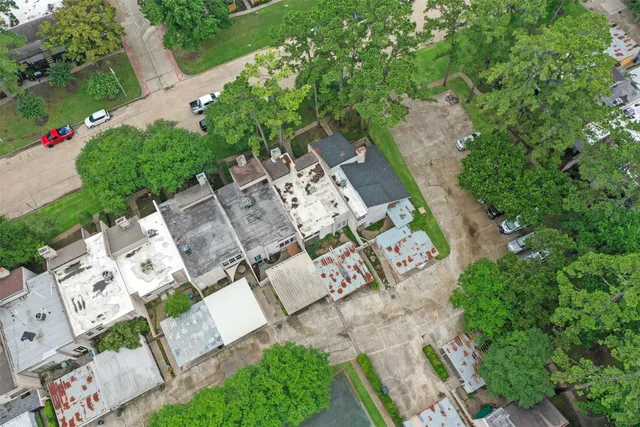 $120,000 | 2143 Lake Village Drive, Kingwood, TX 77339