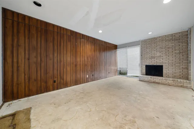 $120,000 | 2143 Lake Village Drive, Kingwood, TX 77339