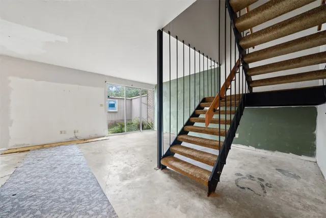 $120,000 | 2143 Lake Village Drive, Kingwood, TX 77339