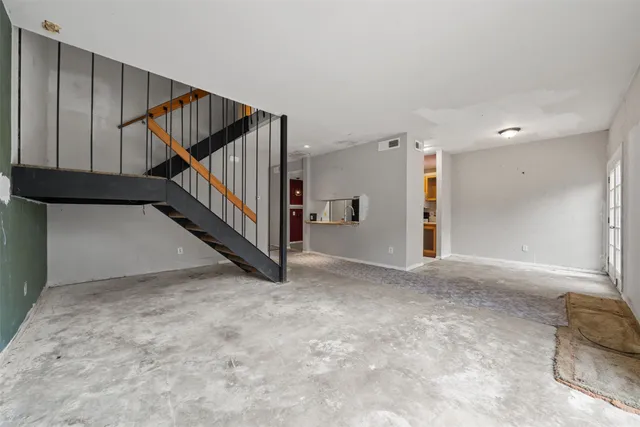 $120,000 | 2143 Lake Village Drive, Kingwood, TX 77339