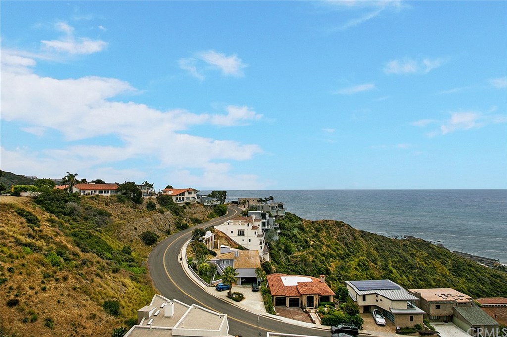 775 Kendall Drive Laguna Beach, CA 92651 - Photo 19 of 36