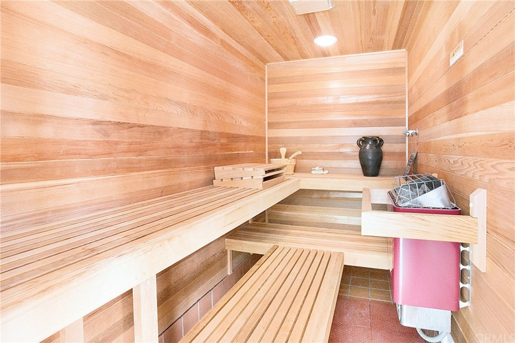 775 Kendall Drive Laguna Beach, CA 92651 - Photo 31 of 36