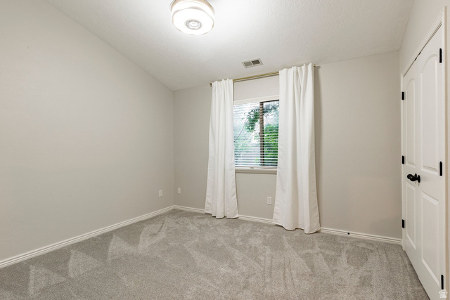 775 Lazy Oak Way Sandy, UT 84070 - Photo 18 of 49