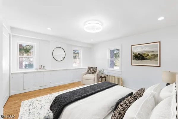 $525,000 | 464 Buckhorn Drive, Belvidere, NJ 07823