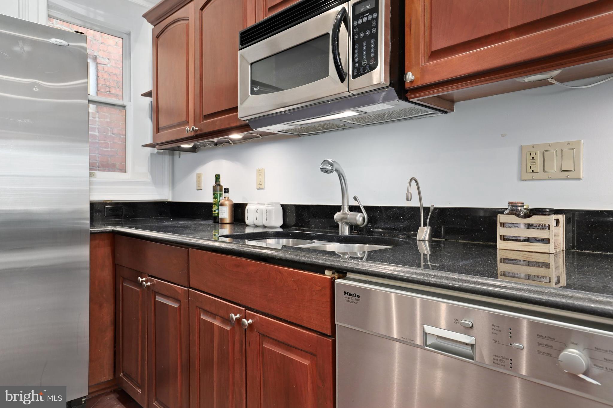 1832 Calvert Street Northwest, Unit 2 Washington, DC 20009 - Photo 8 of 23 Gallery Image 8