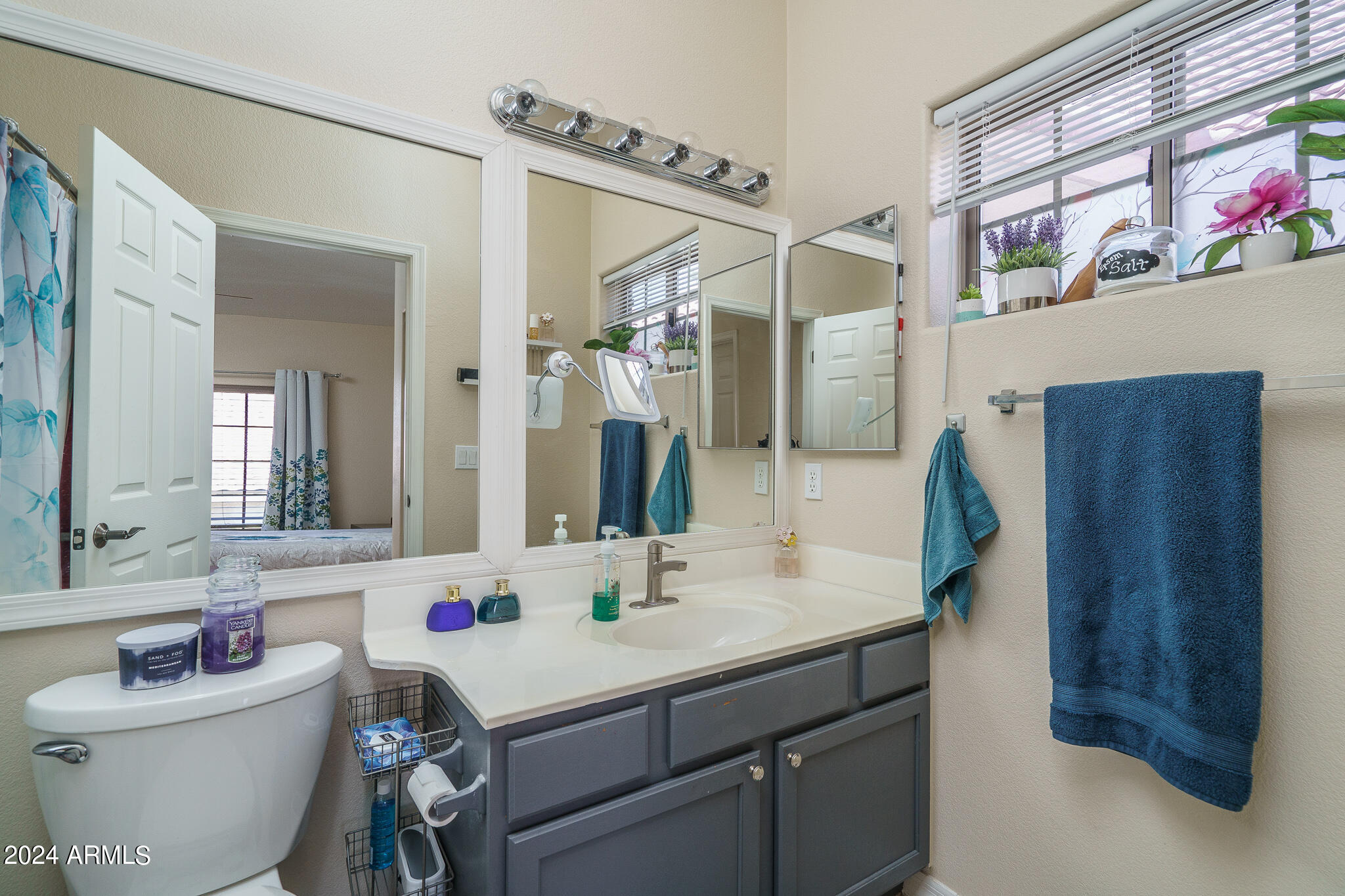 2801 North Litchfield Road, Unit 9 Goodyear, AZ 85395 - Photo 16 of 27 15) PRIMARY BATH
