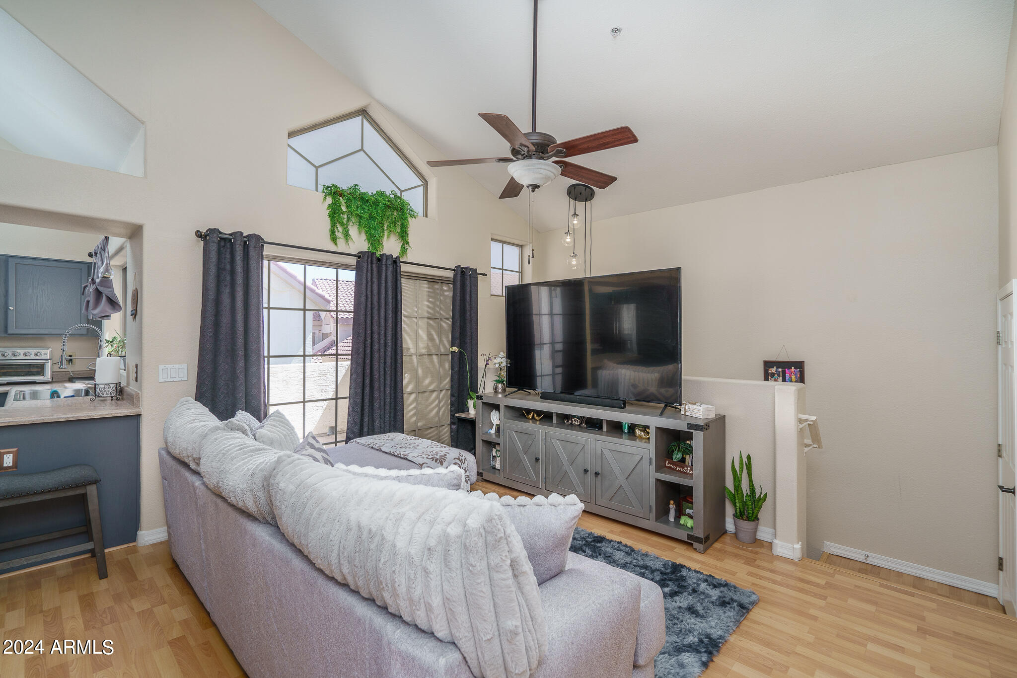 2801 North Litchfield Road, Unit 9 Goodyear, AZ 85395 - Photo 4 of 27 3) GREAT ROOM