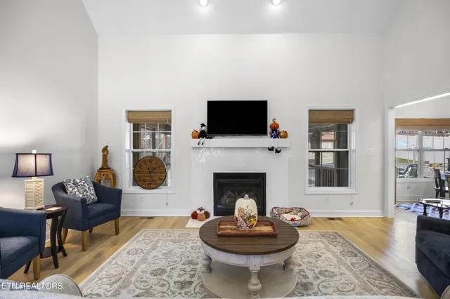 $715,000 | 3005 Cambridge Shores Lane, Knoxville, TN 37938