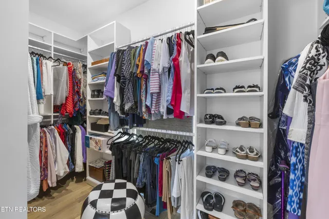 $715,000 | 3005 Cambridge Shores Lane, Knoxville, TN 37938