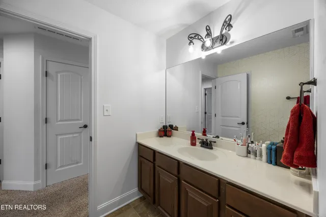 $715,000 | 3005 Cambridge Shores Lane, Knoxville, TN 37938