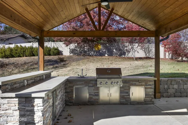 $715,000 | 3005 Cambridge Shores Lane, Knoxville, TN 37938