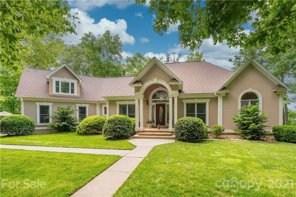 7534 Buckland Road Charlotte, NC 28278 - Photo 1 of 37 Gallery Image 1
