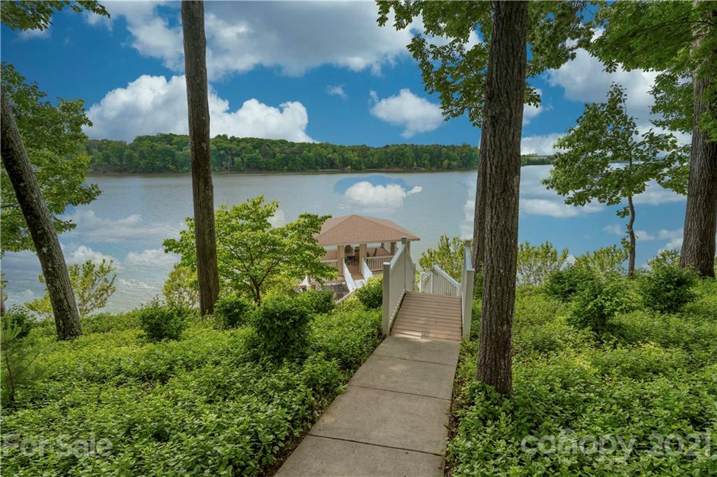 7534 Buckland Road Charlotte, NC 28278 - Photo 11 of 37 Gallery Image 11