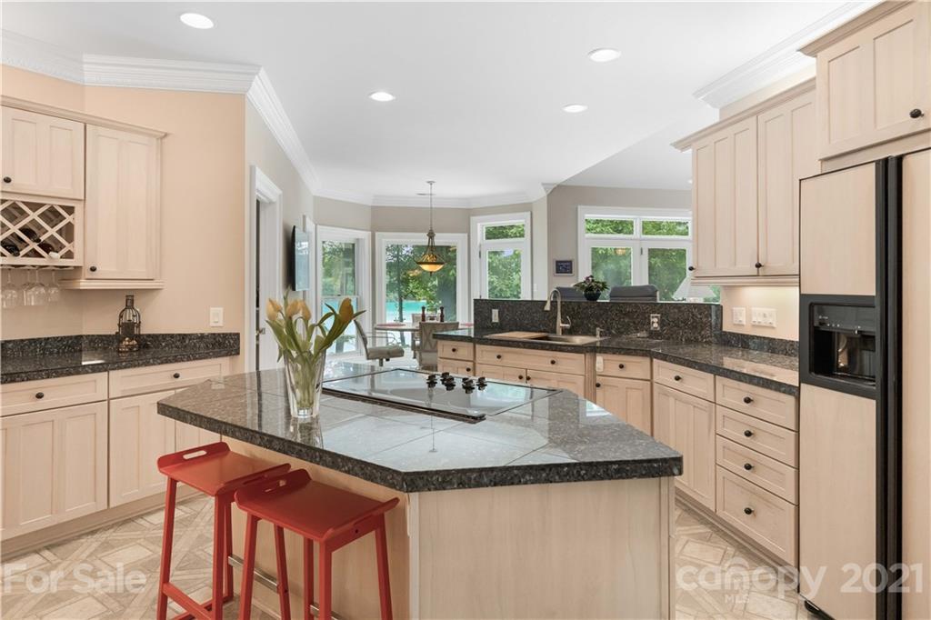 7534 Buckland Road Charlotte, NC 28278 - Photo 28 of 37 Gallery Image 28