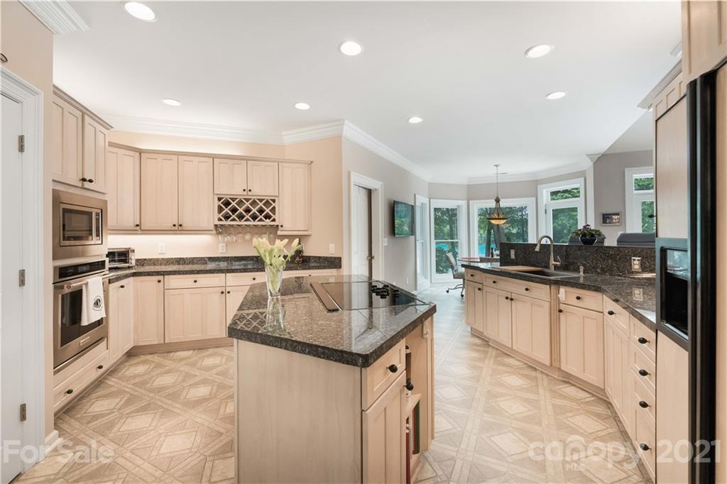 7534 Buckland Road Charlotte, NC 28278 - Photo 29 of 37 Gallery Image 29